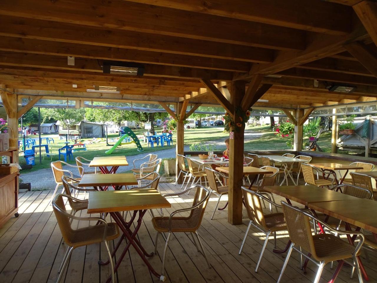 Camping Le Verger Fleuri Lathuile Extérieur photo