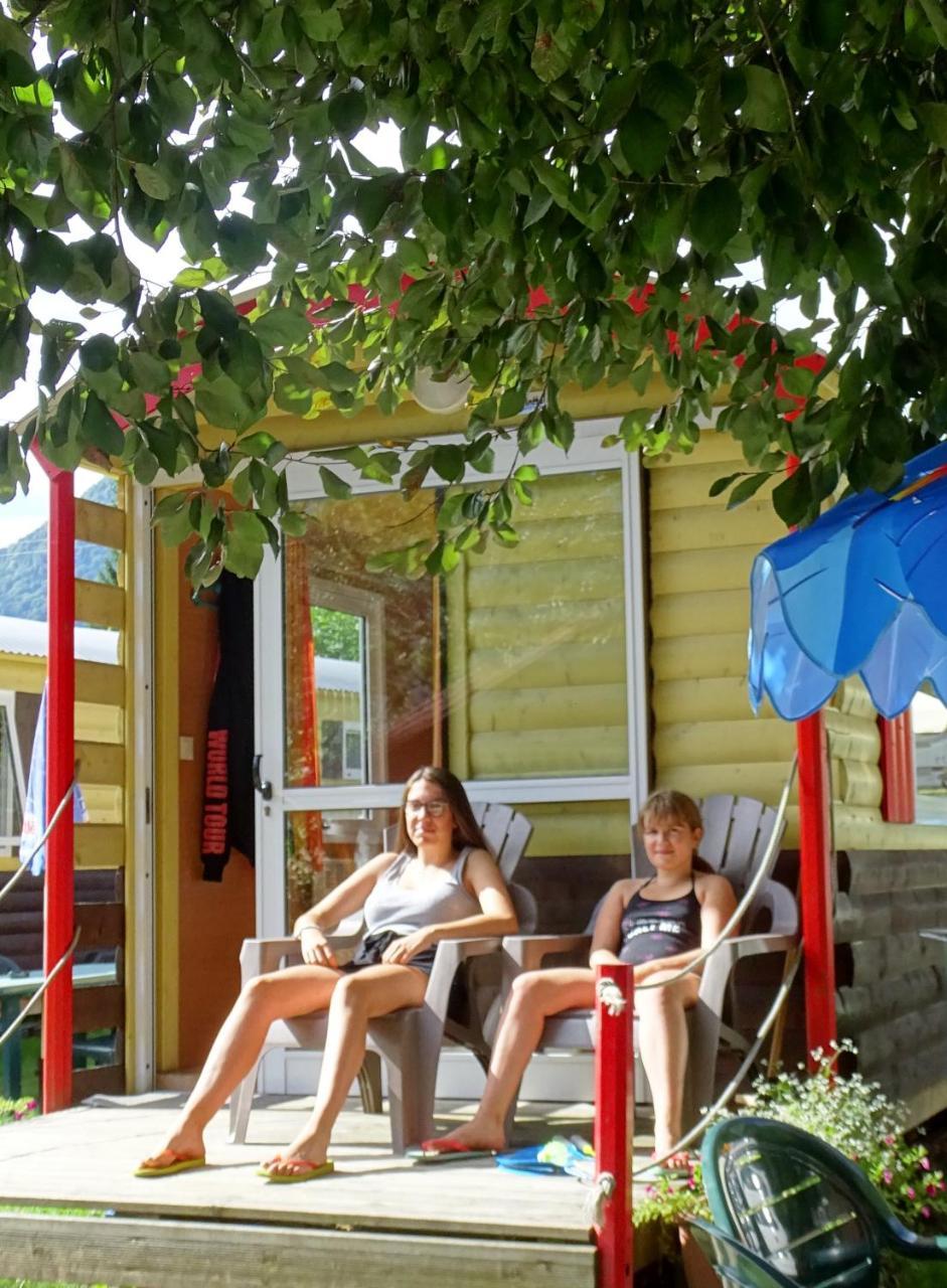 Camping Le Verger Fleuri Lathuile Extérieur photo