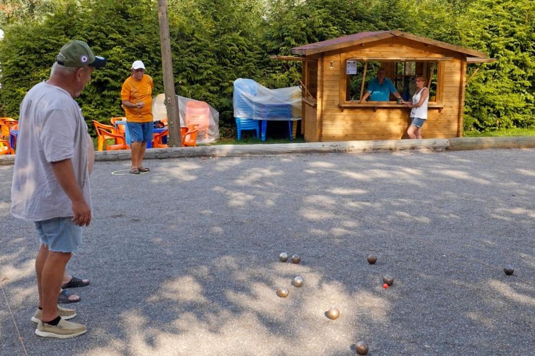 Camping Le Verger Fleuri Lathuile Extérieur photo